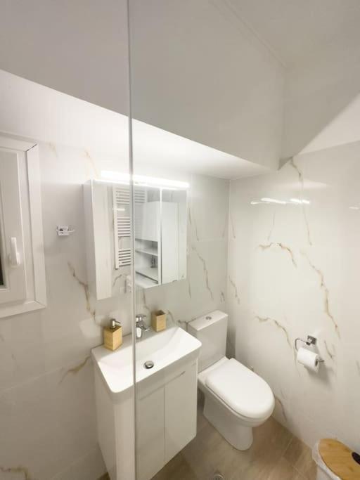 Apartament Petite Retreat In Kolonaki, Athens /Netflix Zewnętrze zdjęcie