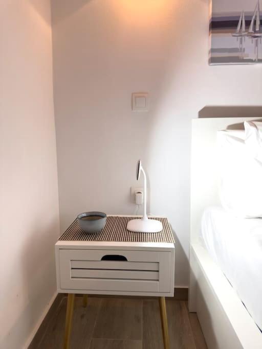 Apartament Petite Retreat In Kolonaki, Athens /Netflix Zewnętrze zdjęcie